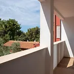Apartment Midea