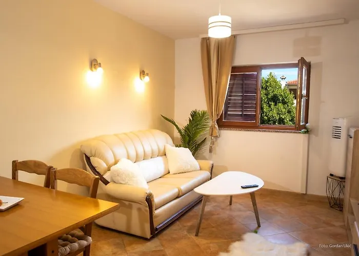 Apartment Midea